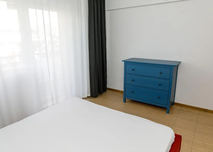 Color Corneliu Coposu No3 ブカレスト