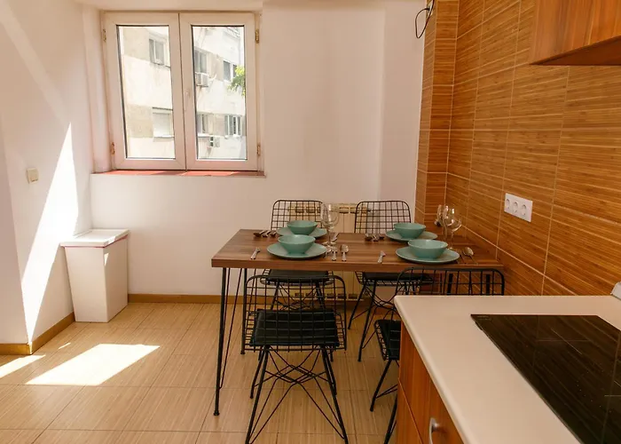 アパート Color Corneliu Coposu No3