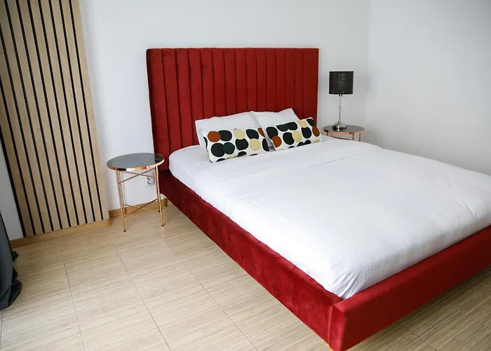 アパート Color Corneliu Coposu No3 ブカレスト